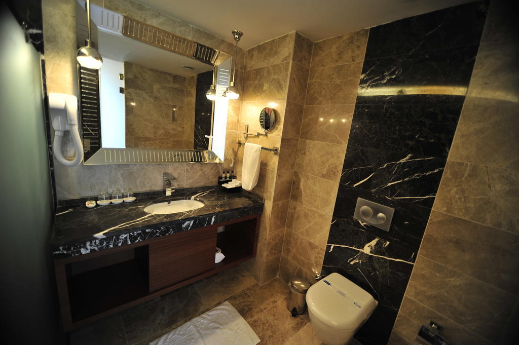 Grand Cenas Hotel Agri Room photo